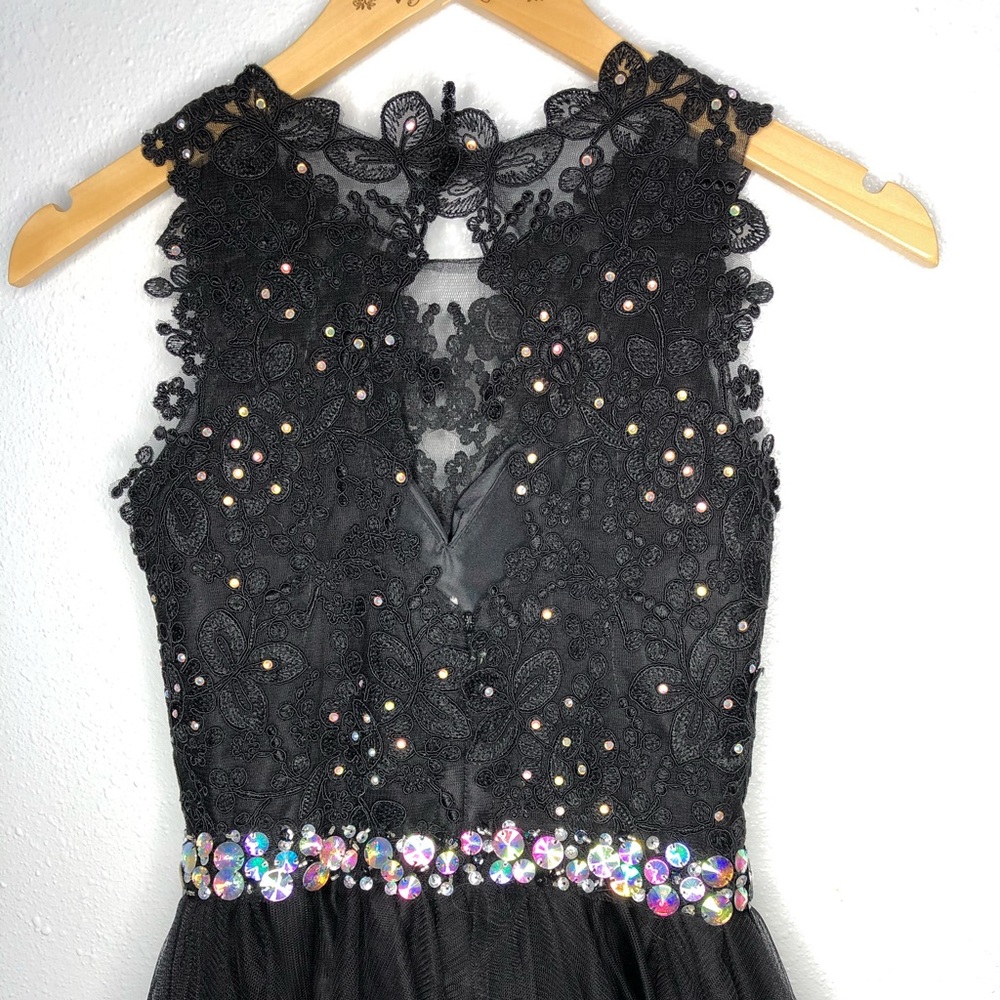 Landmark Formal Short Dress - Picture 2 of 3